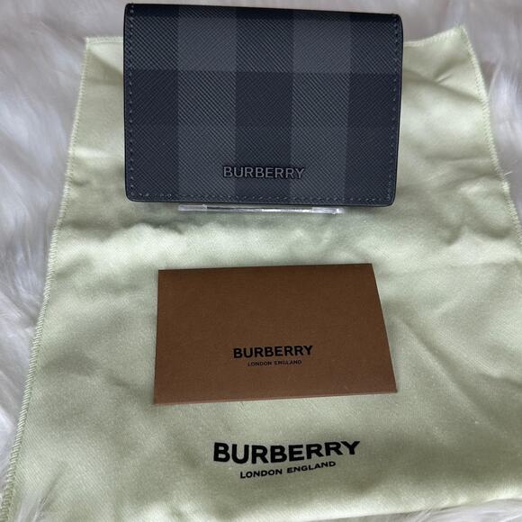 💎✨AUTHENTIC✨💎Burberry Wallet NEW WITH TAG WITH DUST BAG - Picture 1 of 7